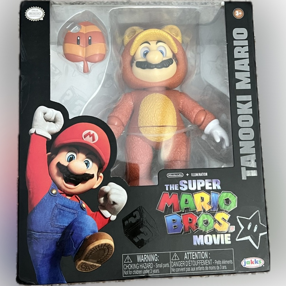 Super Mario Tanooki Figure